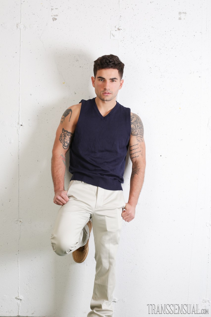 ヴァディム・ブラックとサヴァンナ・ソーンのトランスセンシュアルなポルノ画像