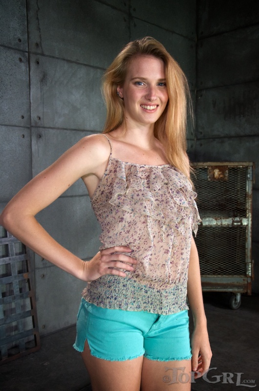 Sexo BDSM Lésbico No Calabouço Com Ashley Lane E Elise Graves