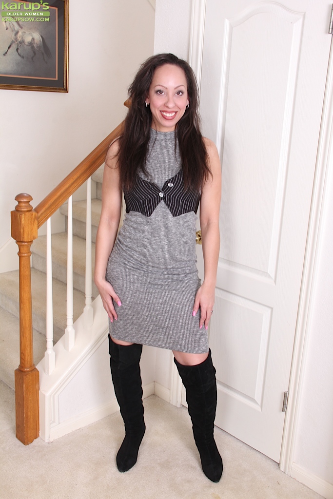 Latina Milf Sasha Soja Pulling Down Panties To Reveal Pussy