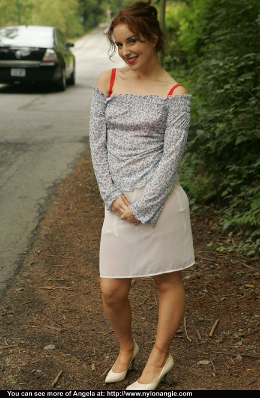 Filthy Mature Babe In Stockings Shows Fuckable Body Outside