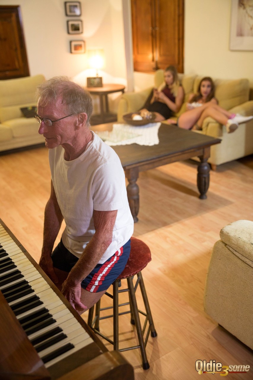 Old Man With Glasses Fucks Two Beautiful Young Chicks Lullu Love And Haley Hil