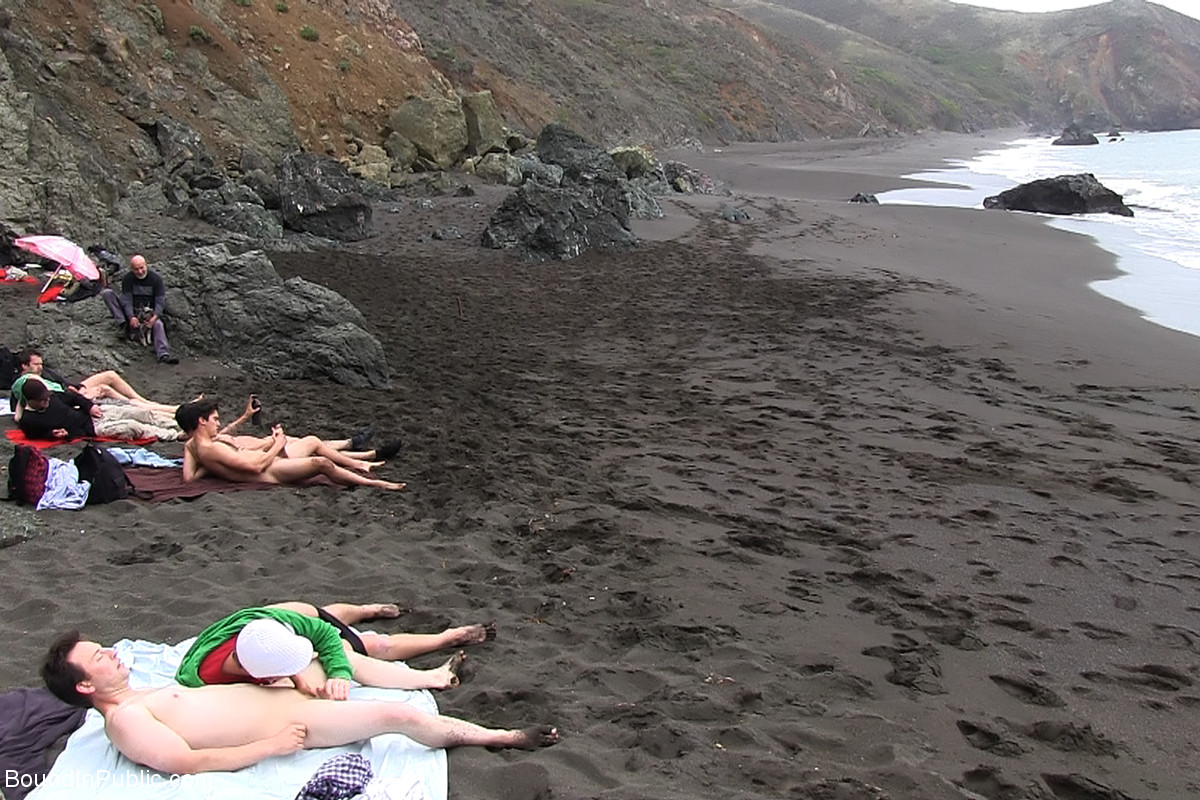 Майка Эндрюс И Майк Мартин Связаны На Публике Фото XXX