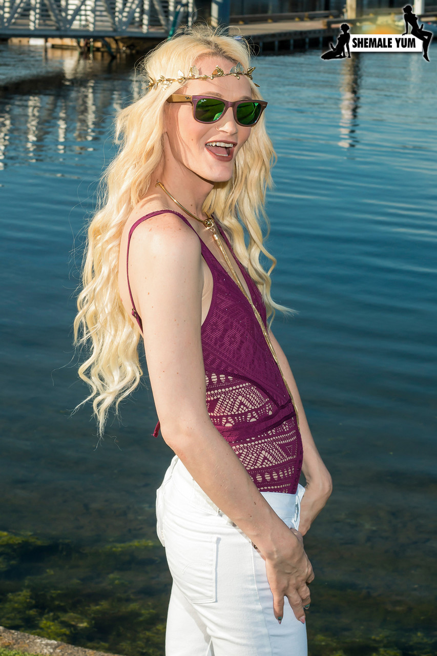 Brooke Zanell Sexy Pics On Grooby Girls