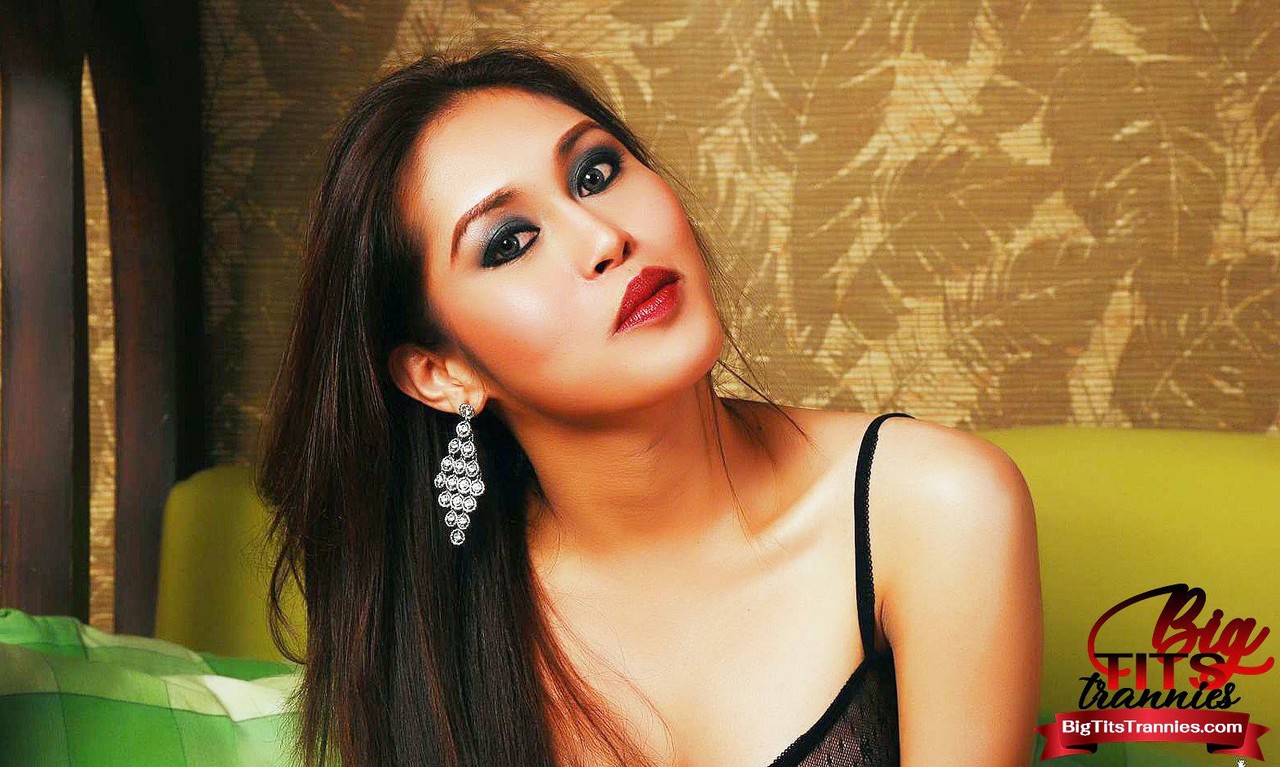 Big Tits Trannies Nude Photos