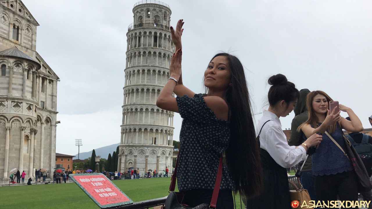 Asian First Timer Suzie Q Gets Creampie After POV Fucking