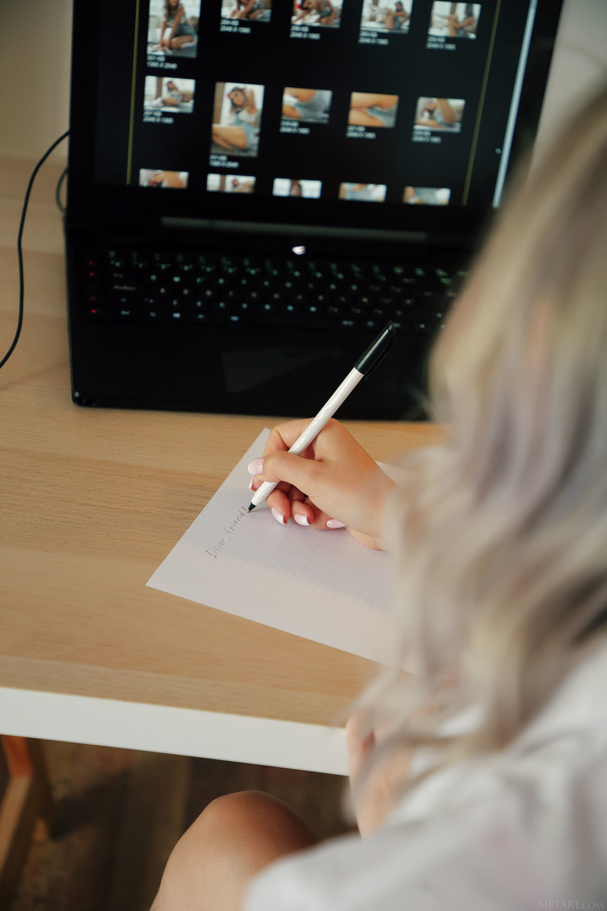 Eva Elfie: Pretty Teen Strips, Shows Big Boobs and Shaved Pussy