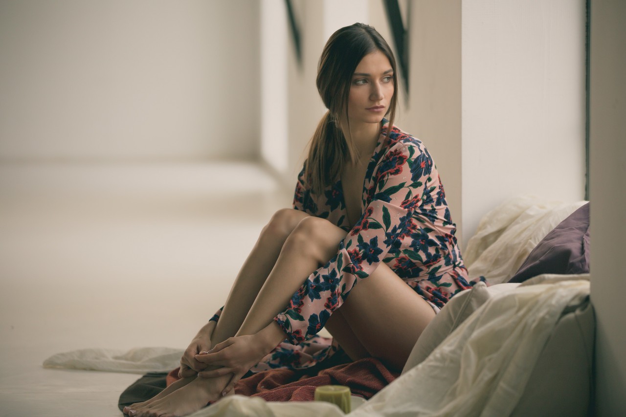 Adorable Playboy Brunette Ilvy Kokomo Posing In Colorful Dress