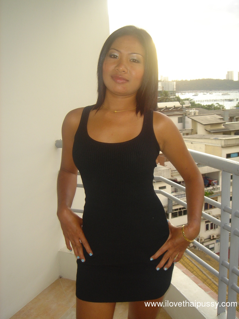 Thai Girl Sa Spreads Legs To Masturbate On Toilet After Balcony Tease 2