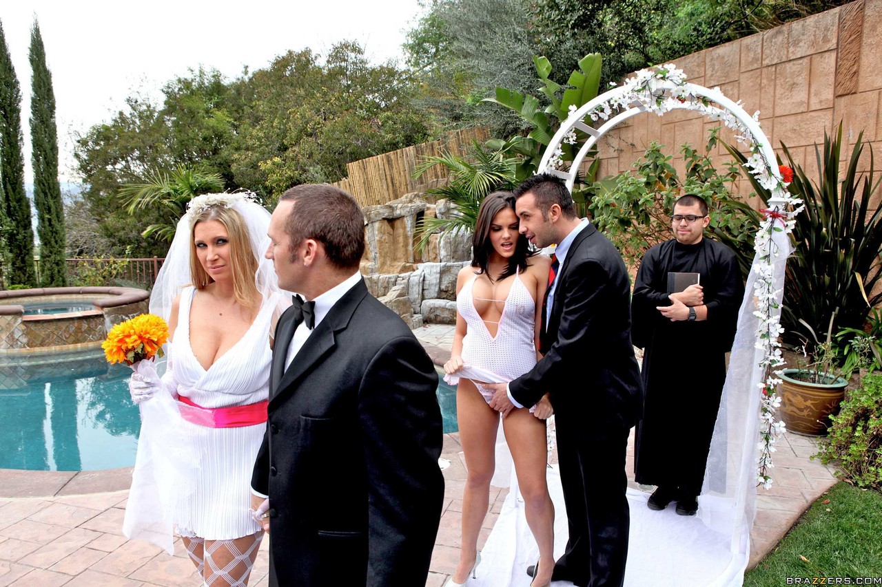 Devon Lee Mamãe Tem Peitos Grandes Adorados E Bunda Fodida Com Força