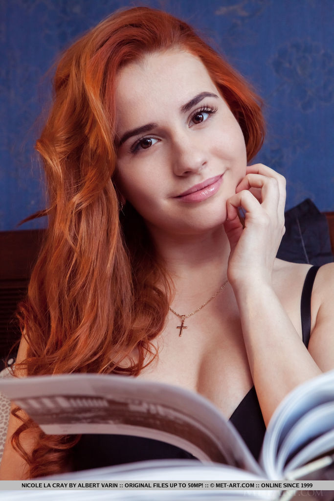 Sexy Redhead Nicole La Cray Reveals Tight Slit While Getting Nude On Bed