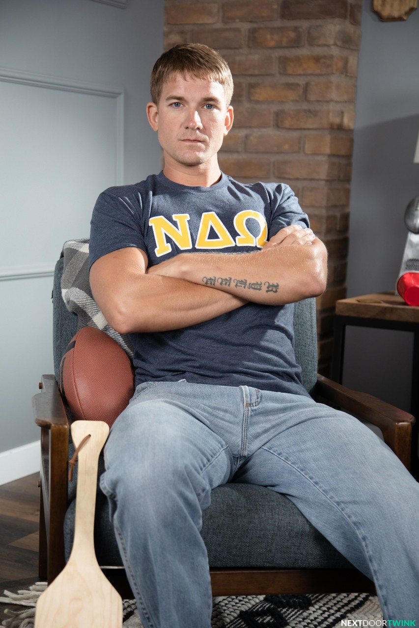 Twinks Strip Tight Jeans And Fuck Each Other's Ass In Gay Orgy