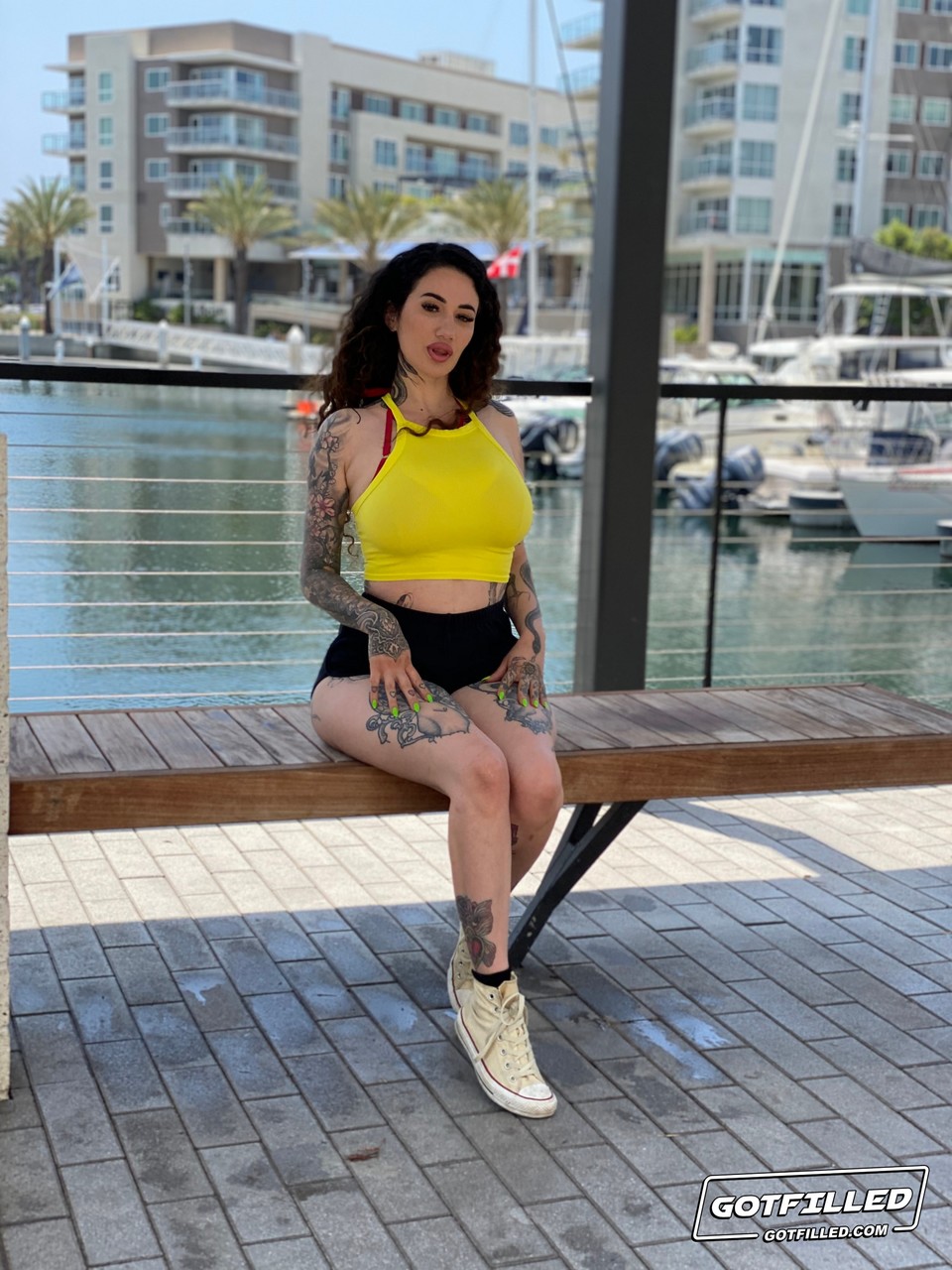 Arábica Curvilínea Arabelle Raphael Cabalgada Anal Hardcore Con Gran Polla