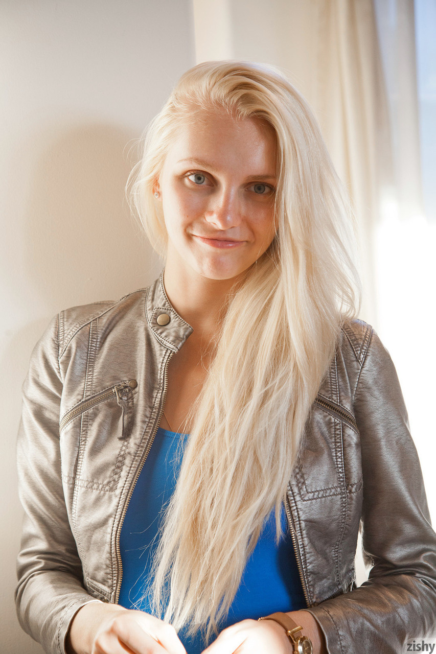 Amateur Babe Dasha Krasova Flaunts Big Ass In Little Blue Dress