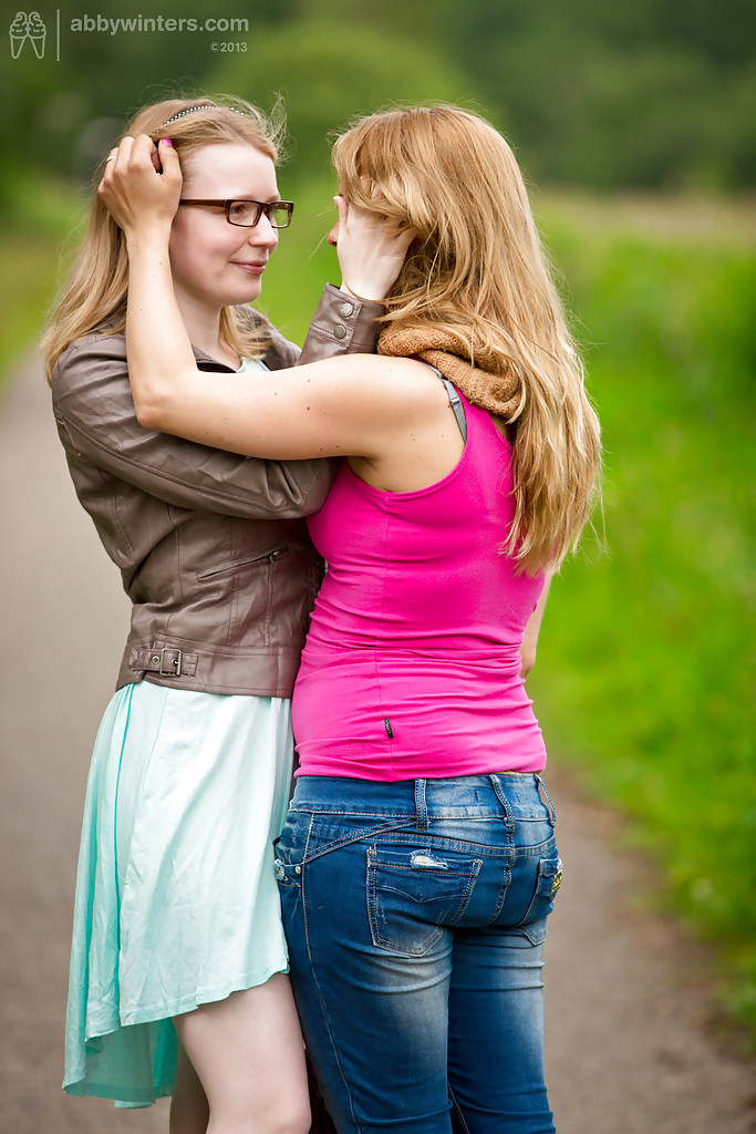 Freckle Faced Amateurs Gisela And Noa Try First Time Dyke Fucking In Woods