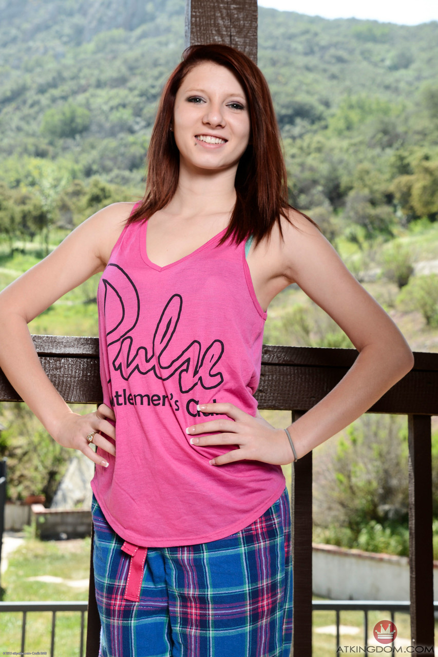 セクシーなメイシー・モンロー in ATKプレミアム写真撮影