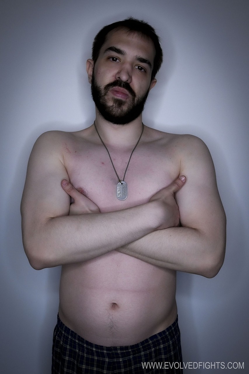 बड़े स्तन वाली बेब नादिया व्हाइट कुश्ती करते हुए पुरुष से जमकर चुदाई पाती है