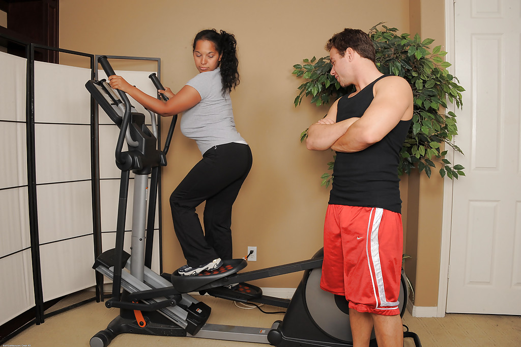 Amateur Latina Fatty Delilah Gets Naked And Banged Hard