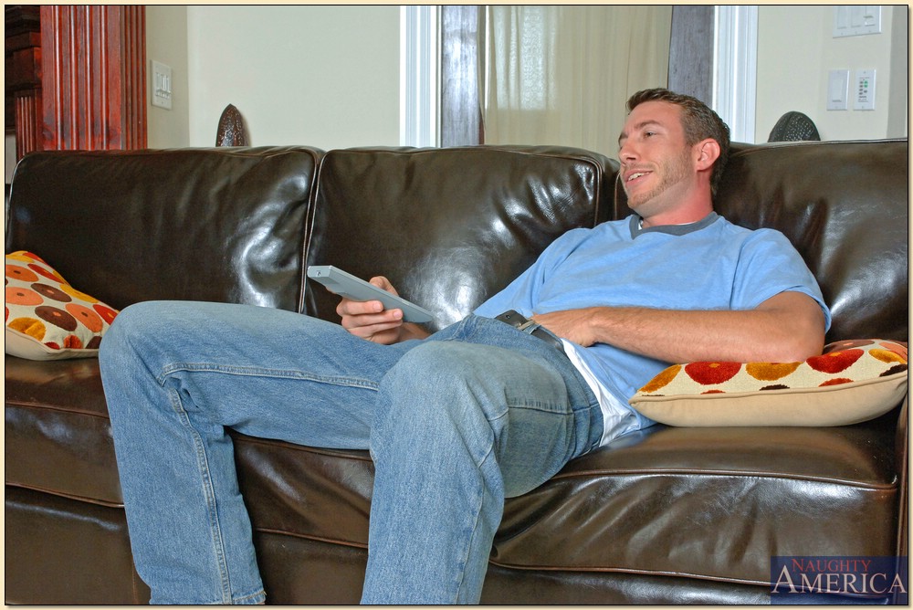 Mulher Loira Madura Mae Victoria Leva Pau No Cu E Porra Nos Seios