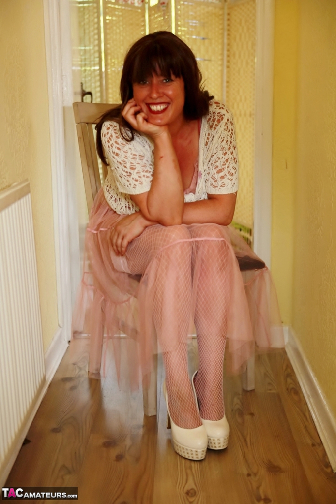 UK Amateur Juicey Janey Touches Her Boobs And Pussy On Chair In Hallway