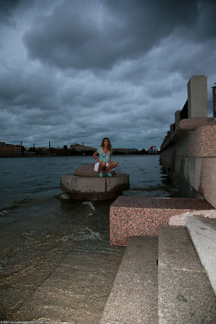 AtkアーカイブからのアリサのXxxポルノ写真