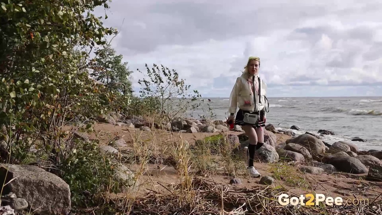 Blonde Squanch Baby Pees On Beach During Stroll