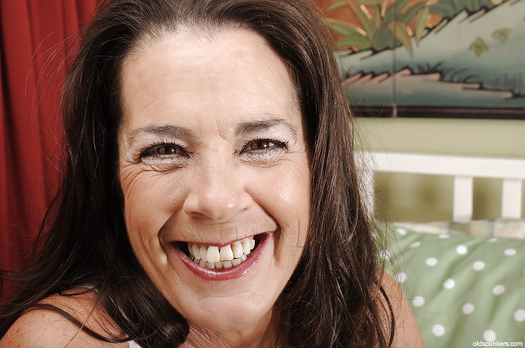 Brunette Granny Tia Undresses And Shows Her Tits