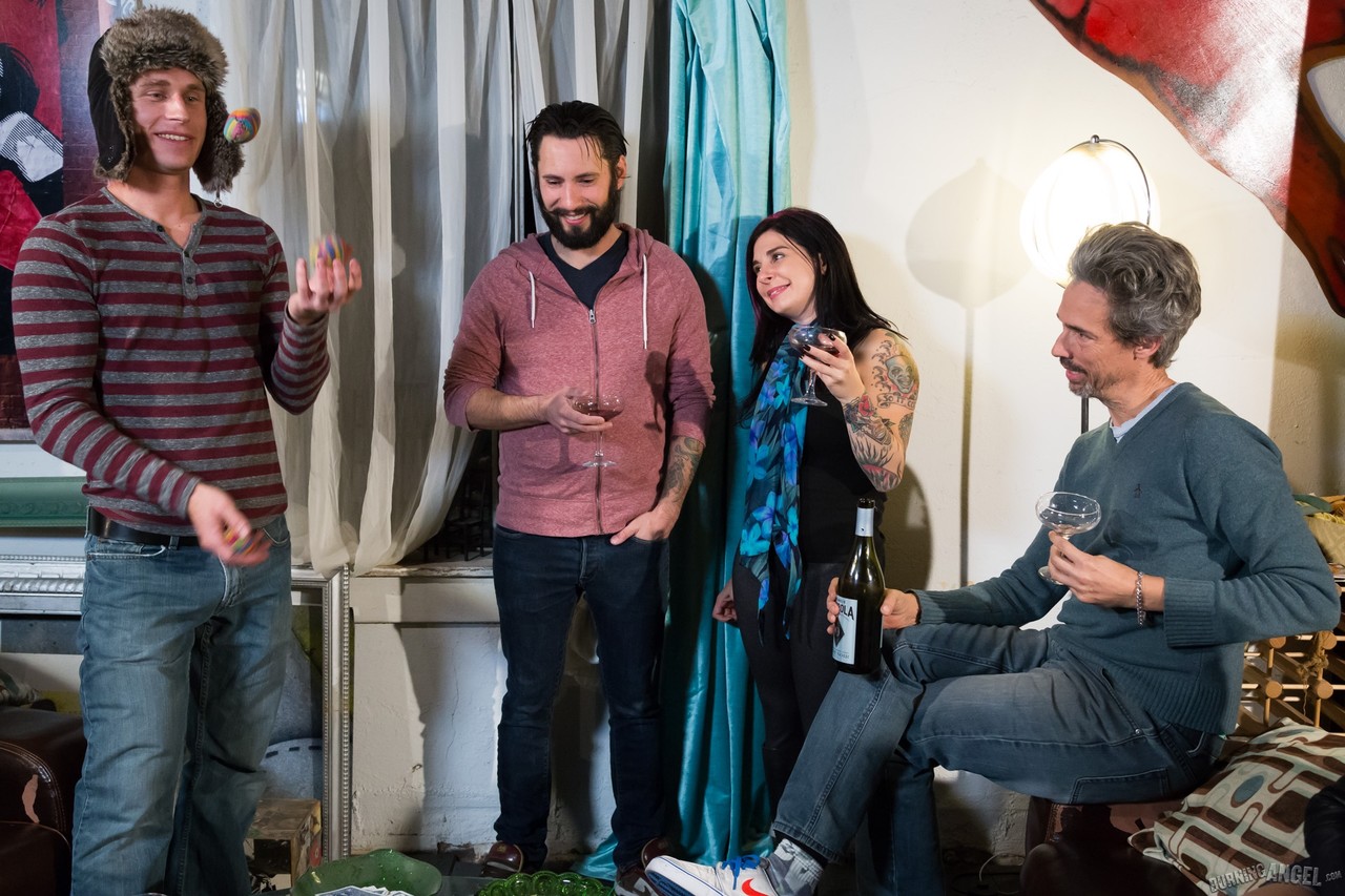 ニコール・マリス パンク娘 ベッドルームでバング