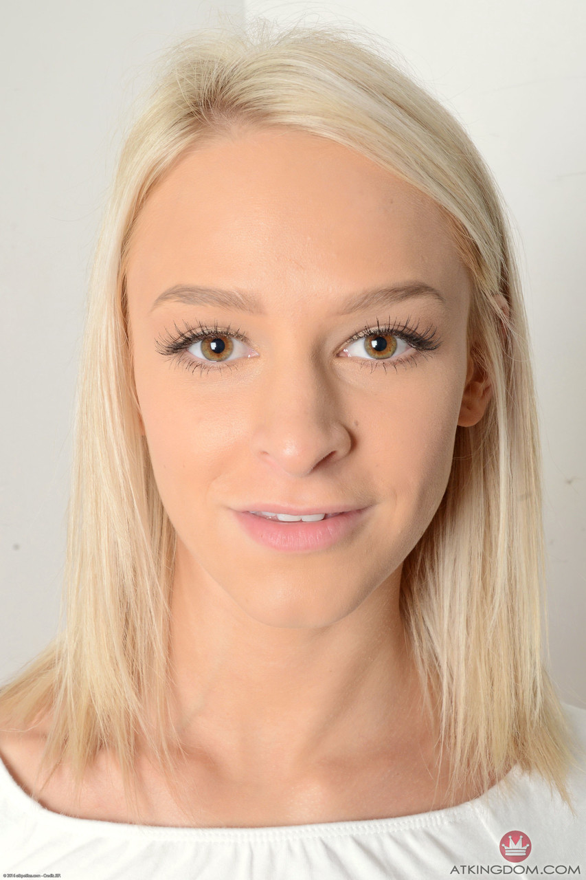 صور إيما هيكس الإباحية المميزة على Atk غاليريا