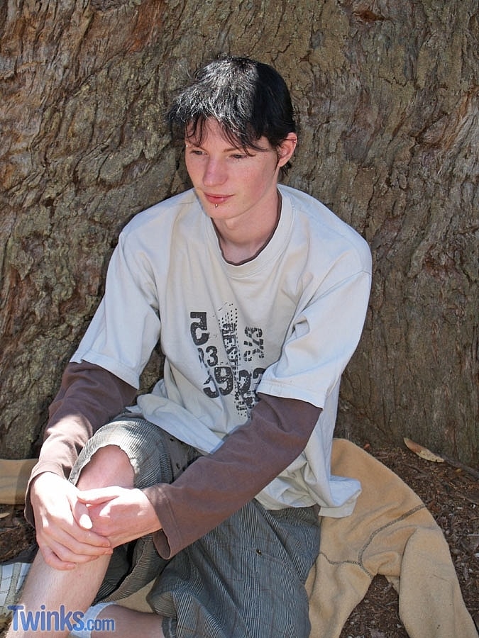 同性恋男孩杰克逊C和塞巴斯蒂安M在户外互相口交