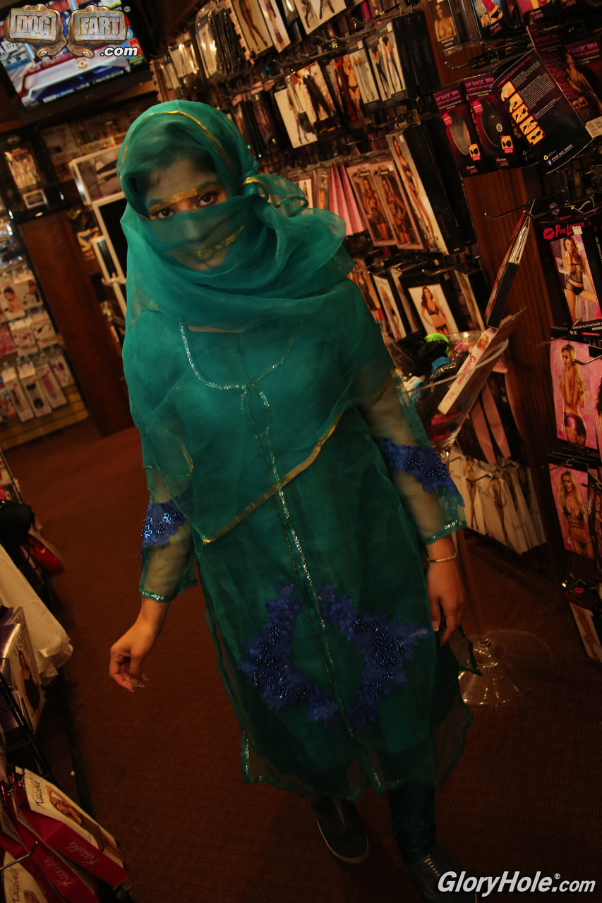 Nadia Ali Hot Muslim Babe Gloryhole Strip Sucks Huge Black Cock