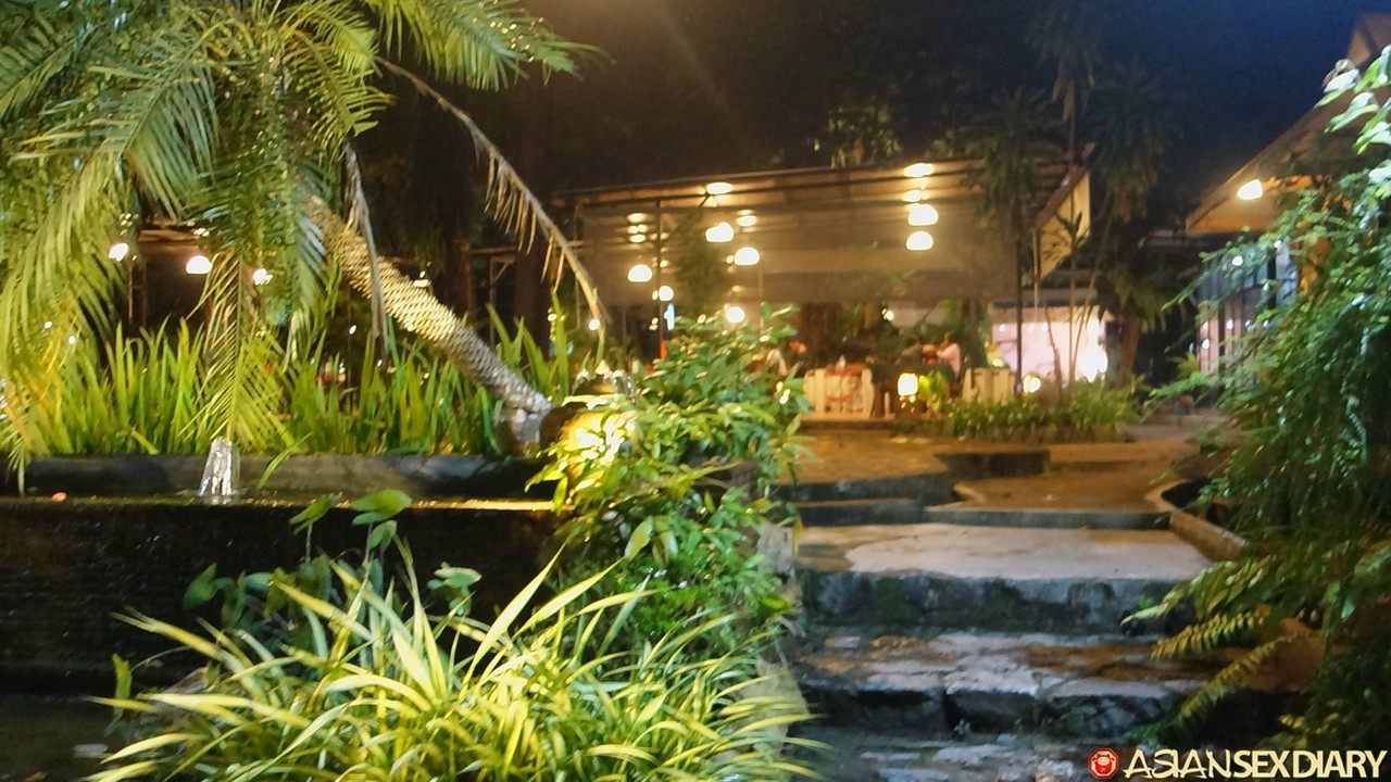 Petite Asiatique Jennifer B Termine Son Strip-Tease Sexy Par Un Sexe Pov