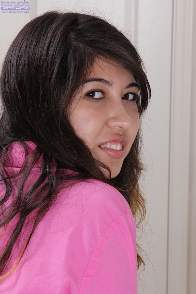 Teen Brunette Lucy James Shows Her Shaved Pussy