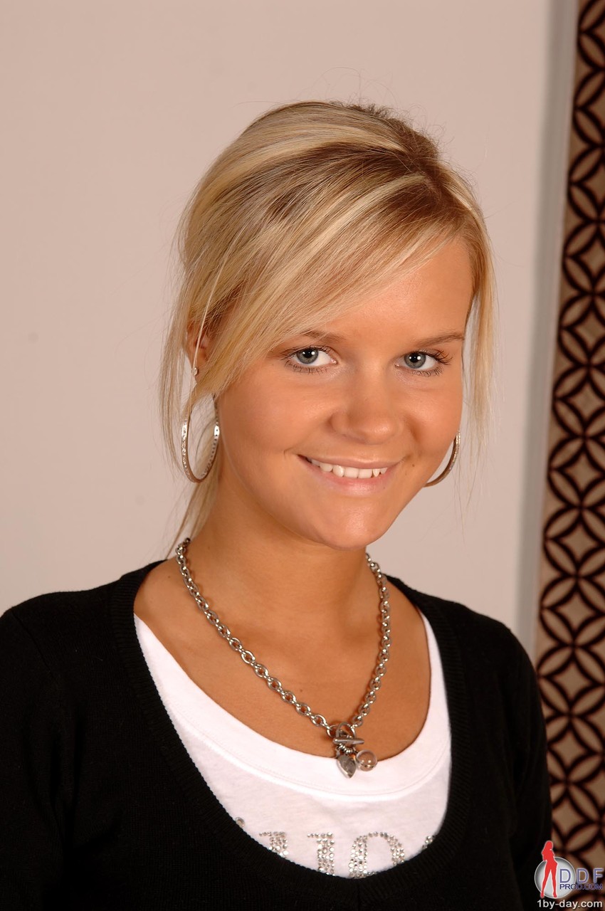 كاميرون دي تطل في صور إباحية يومية ساخنة