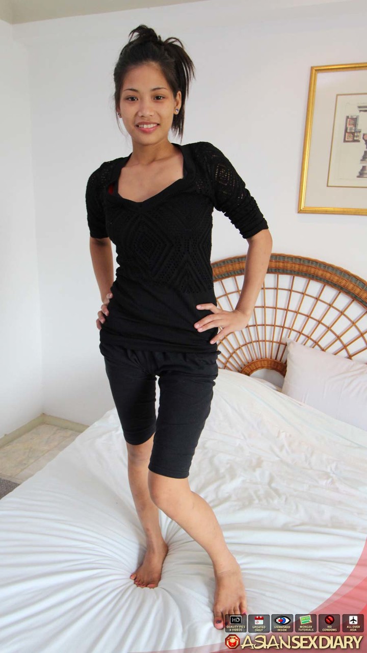 Amateur Asiática Franciska Se Pone Desnuda Antes Del Sexo En Pov Con Un Extranjero