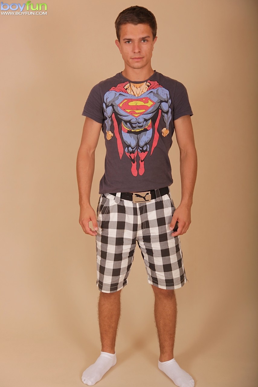 صور جودي العارية في معرض بوي فان