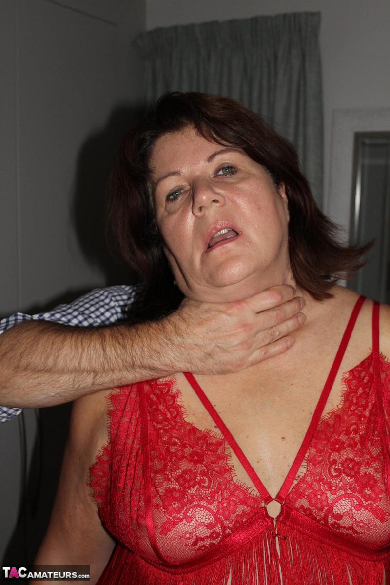 Chubby Older Woman Cassandra Uk Has 69 Sex On Bed