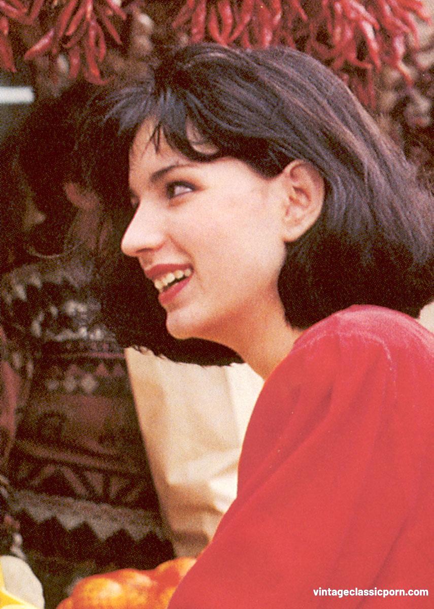 ヴィンテージ3P 甘いティーン Sofi Ryan がフェラとセックス