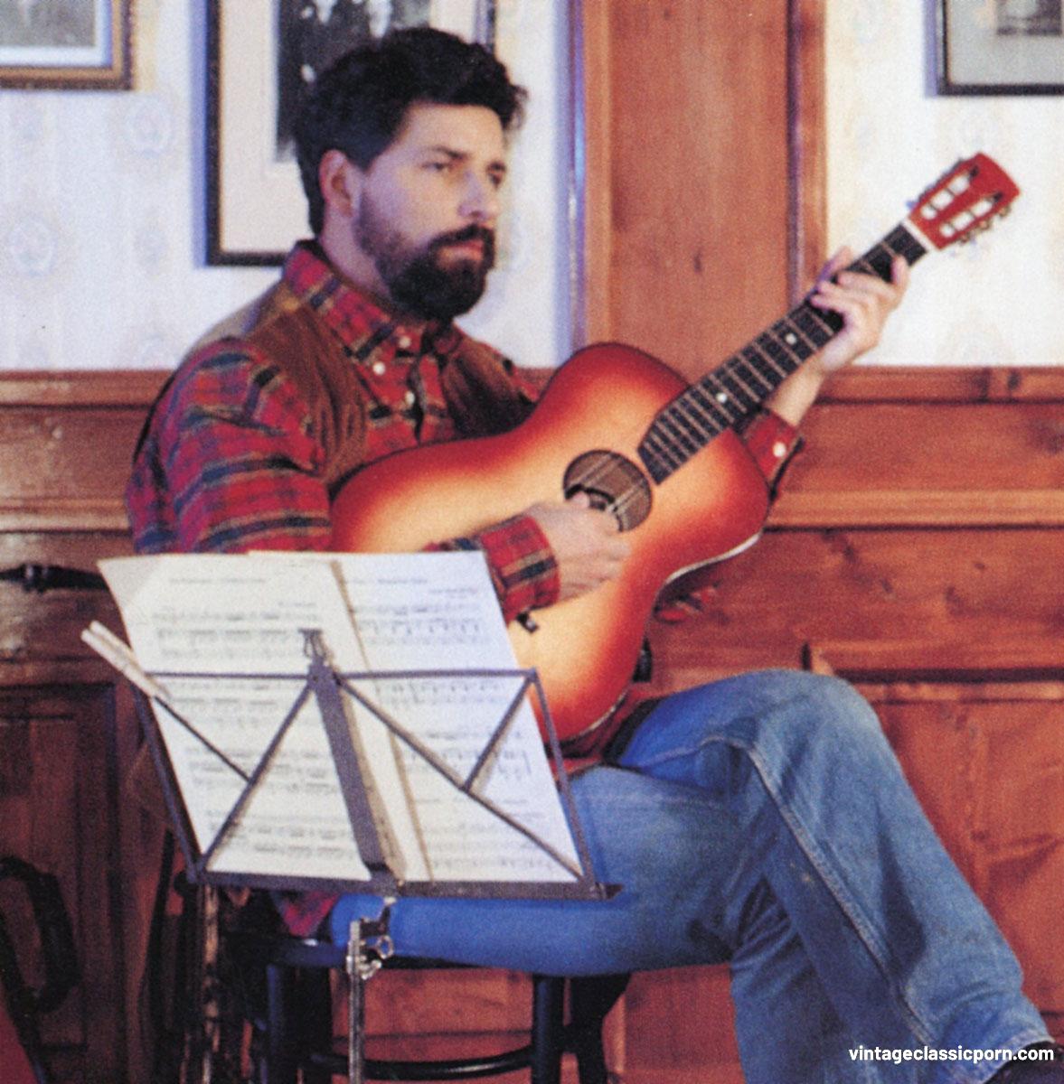 Vintage Trio Avec Des Élèves Cochonnes Partageant Le Dur Sexe Du Professeur De Musique