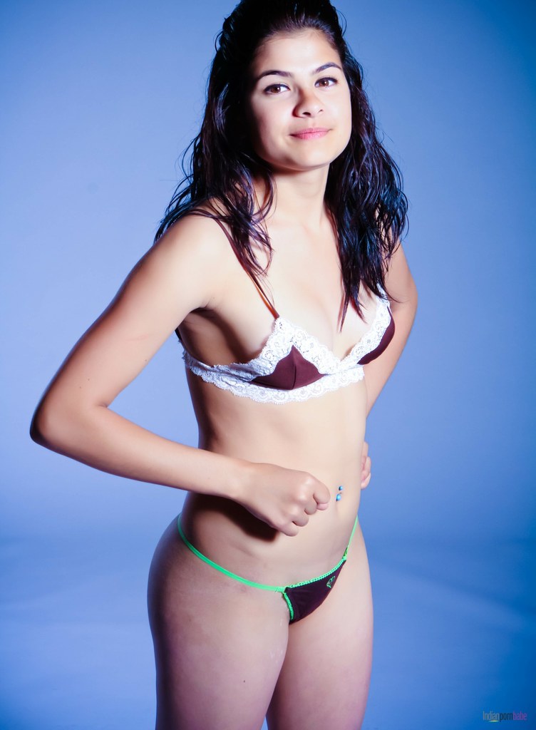 Desi Solo Girl Models Matching Bra And Panty Set Barefoot