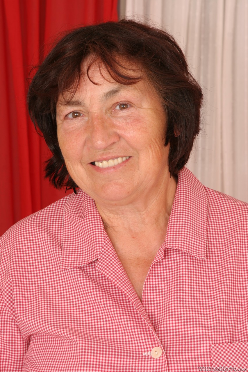 Коллекция Непослушных Старых Женщин Сосущих Член И Стоящих Голыми