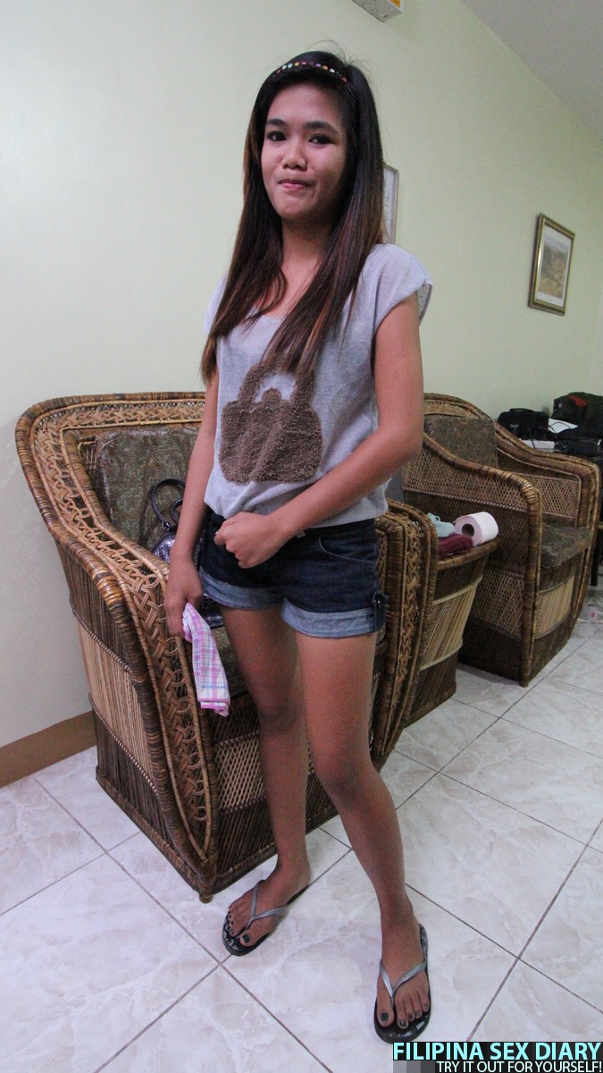 शौकिया एशियाई गर्म मिल्ड्रेड और लाइज़ा पीओवी में त्रिपक्षीय योनि चुदाई