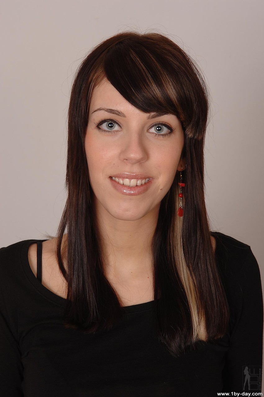 ニコル・スウィートが1バイデーのためにXXX写真を披露