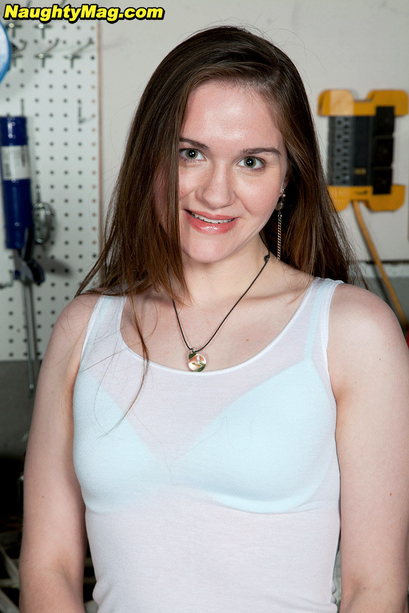 Cat Morris Spreads Wide For First Anal And Facial Cumshot