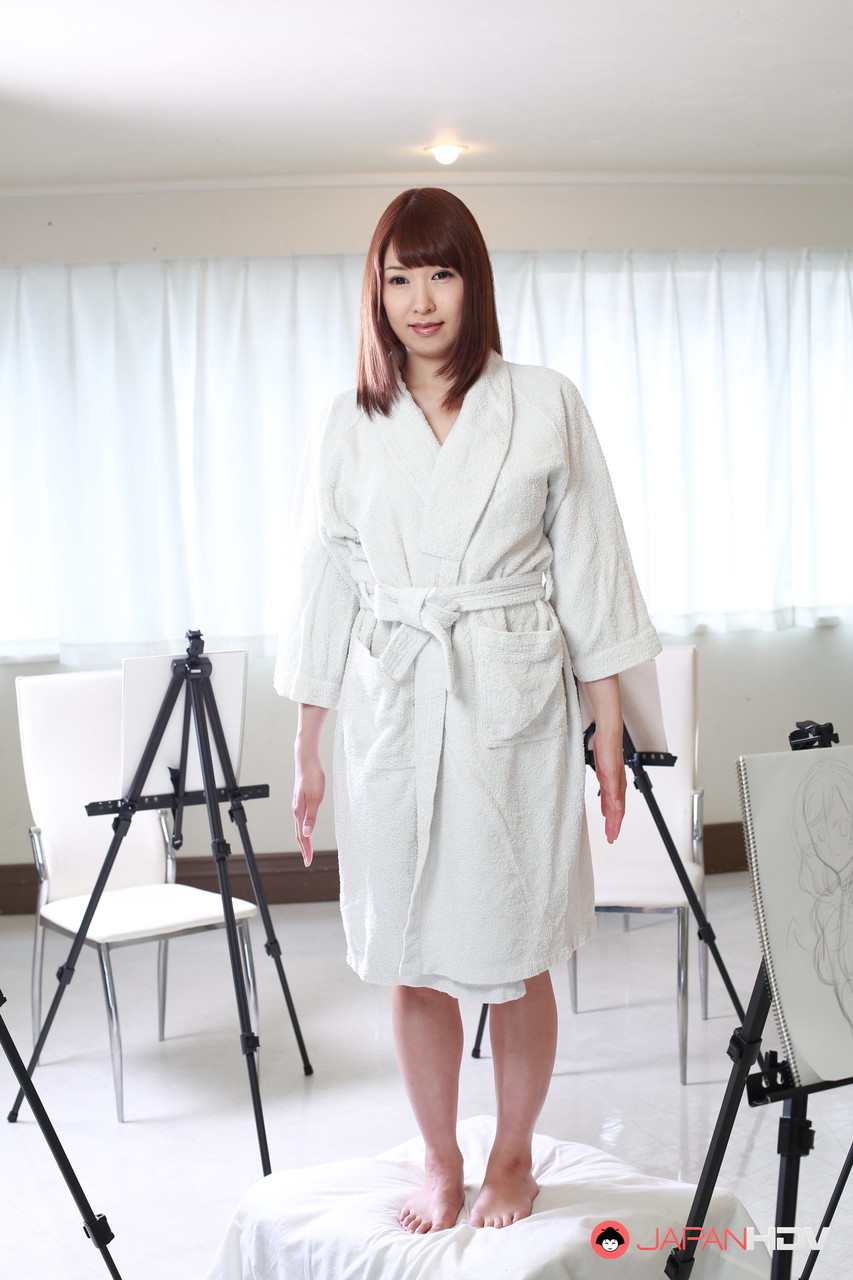 Sweet Japanese Girl Erina Sugisaki Strips Robe To Pose Nude