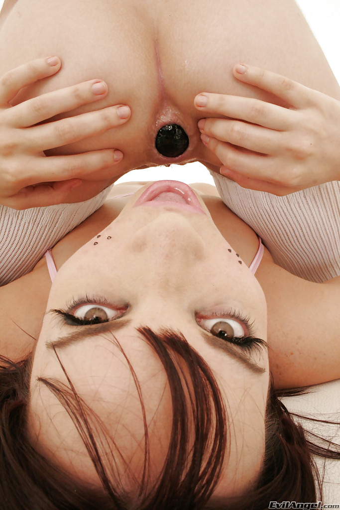 Sasha Grey E Dana DeArmond Em Ação Anal Lésbica Sexy