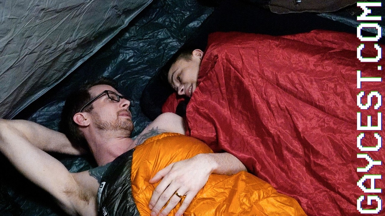 小可爱奥斯汀被书呆子同志阿姆斯特朗先生唤醒并上床