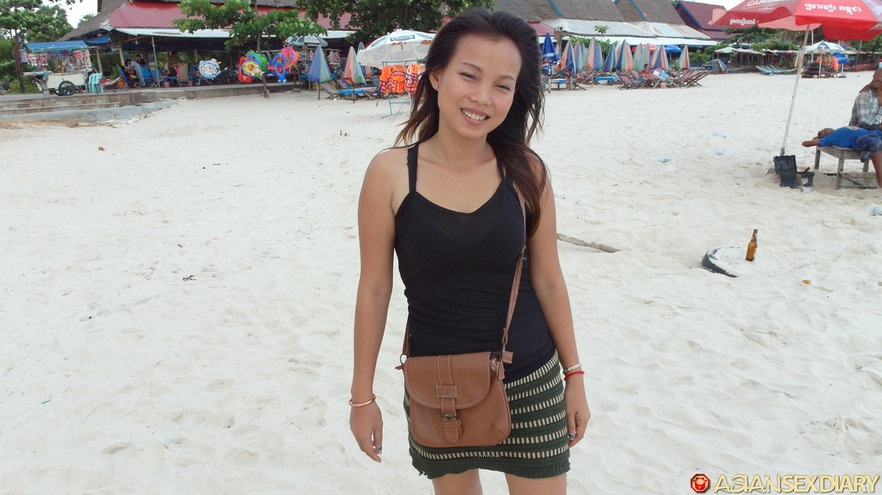 Touriste Sexuel En Style POV Baise Une Asiatique Sok Neng