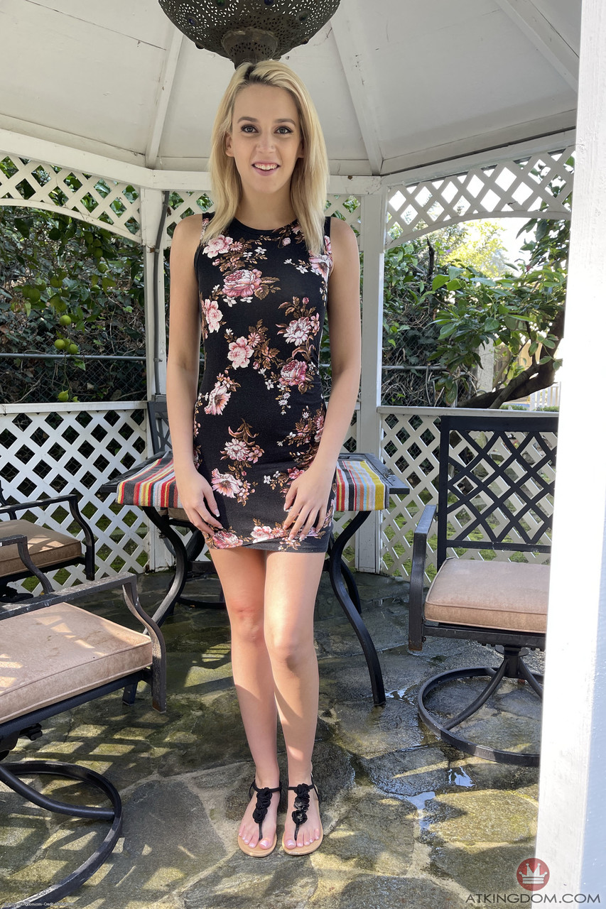 Madison Summers 娇小青少年性爱图库