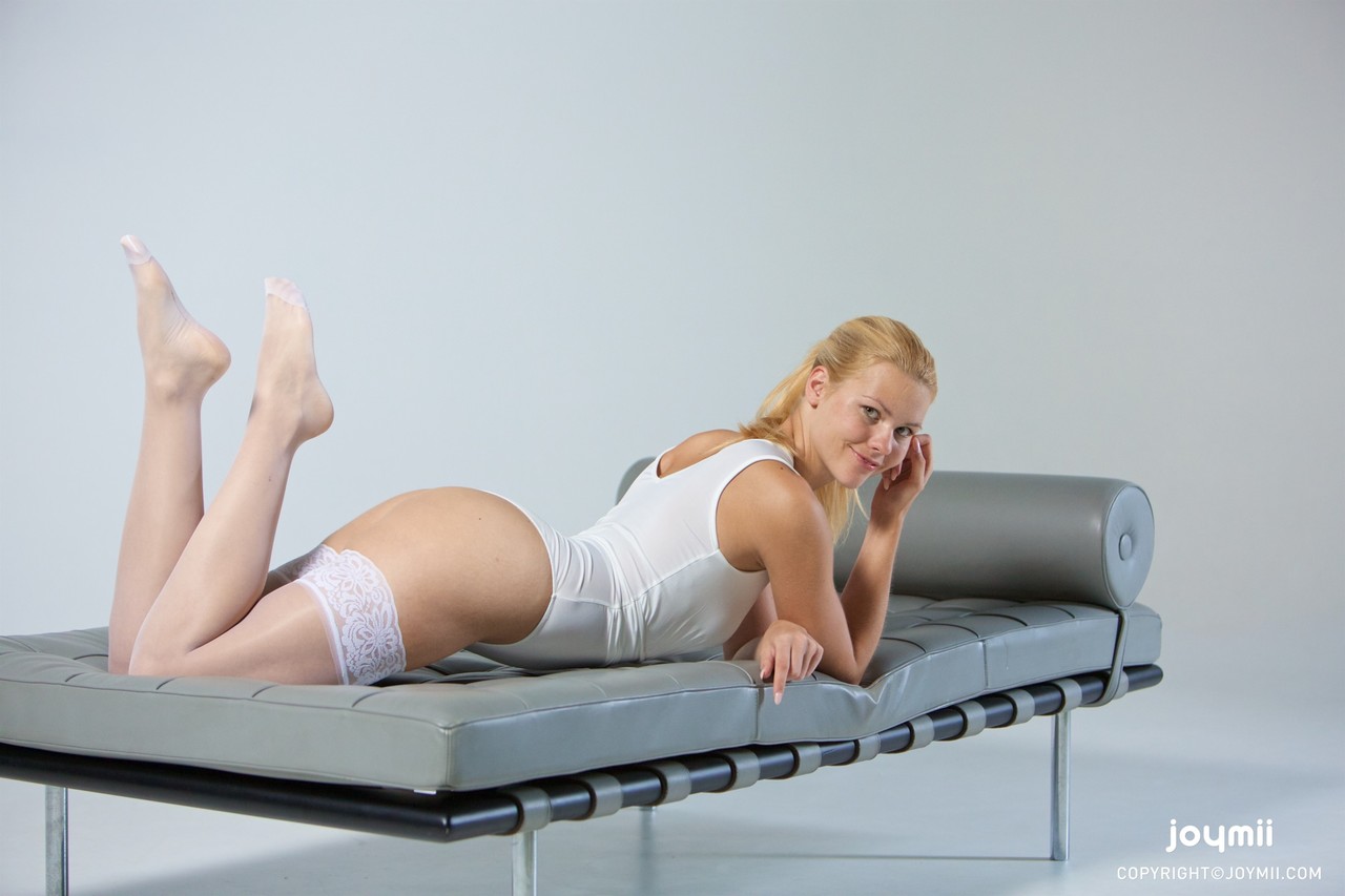 Delphine And Sabrisse Perform Joymii XXX Photos