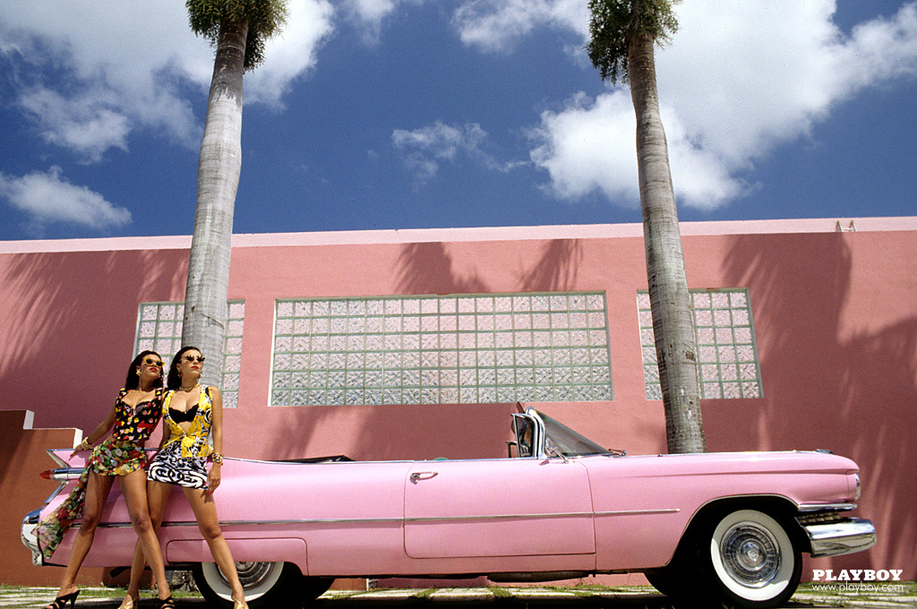 Playboy-Schönheiten Präsentieren Ihre Schönheit In Erotischen Fotos